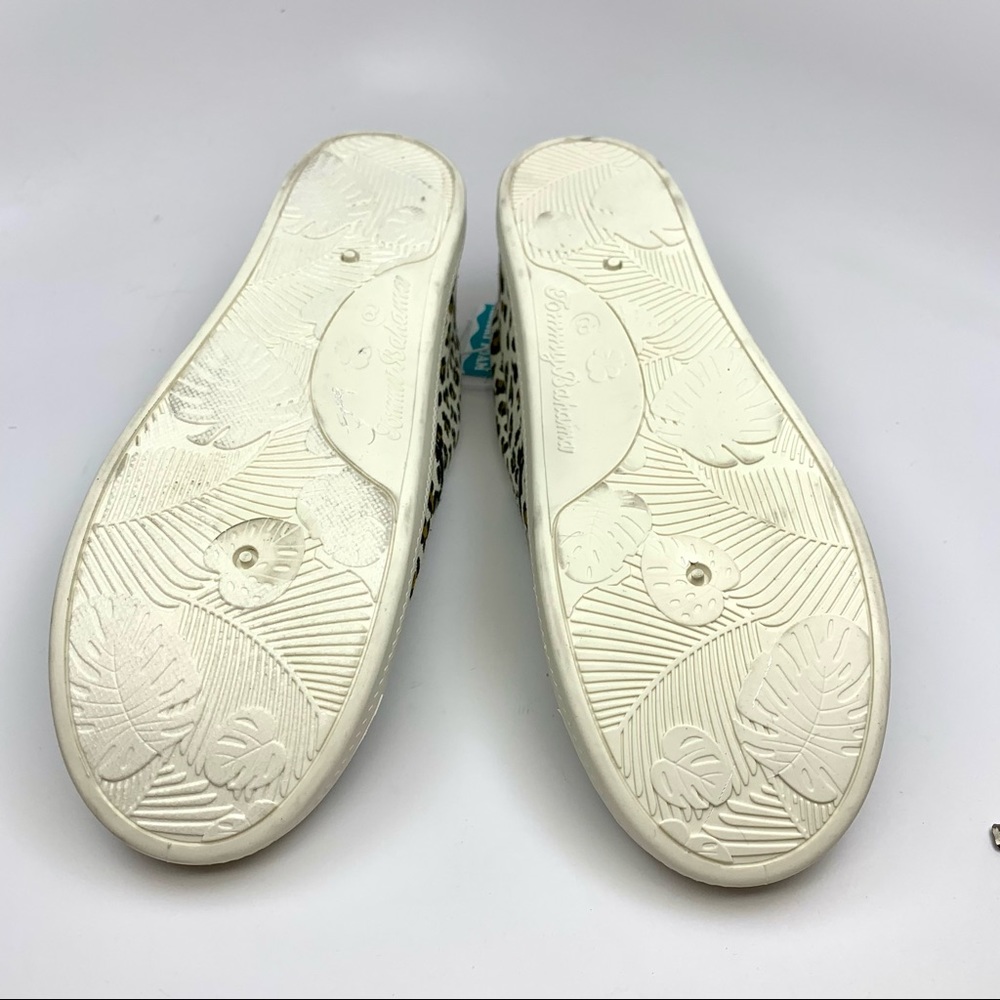 TOMMY BAHAMA UNISEX SLIP ON LEOPARD PRINT SNEAKERS - Picture 9 of 12
